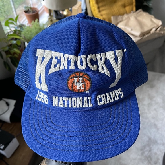 VINTAGE CLOTHING - Picture 7 of 8